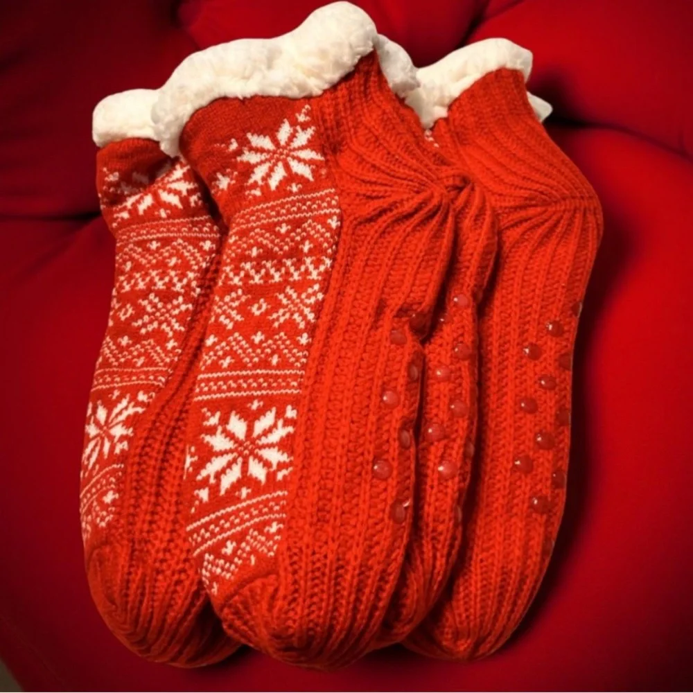Christmas Socks Cozy Knit Slipper Socks Snowflake Pattern non slip NWT